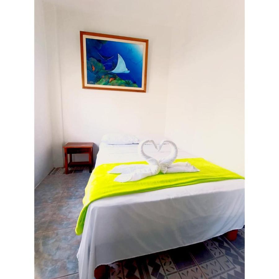 Hostal Gardner Galapagos Puerto Ayora  Exterior photo